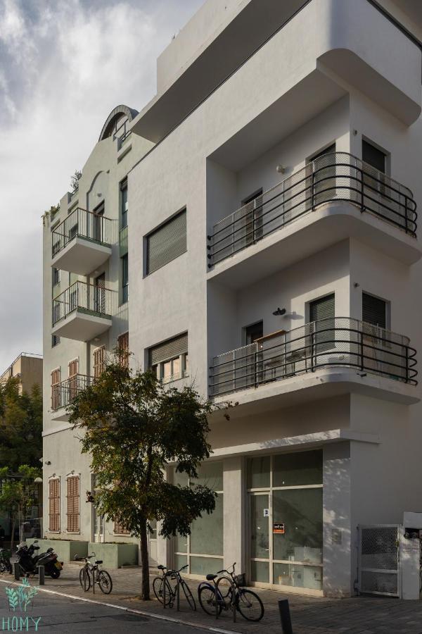 Apartment White Eclectic Design By Homy